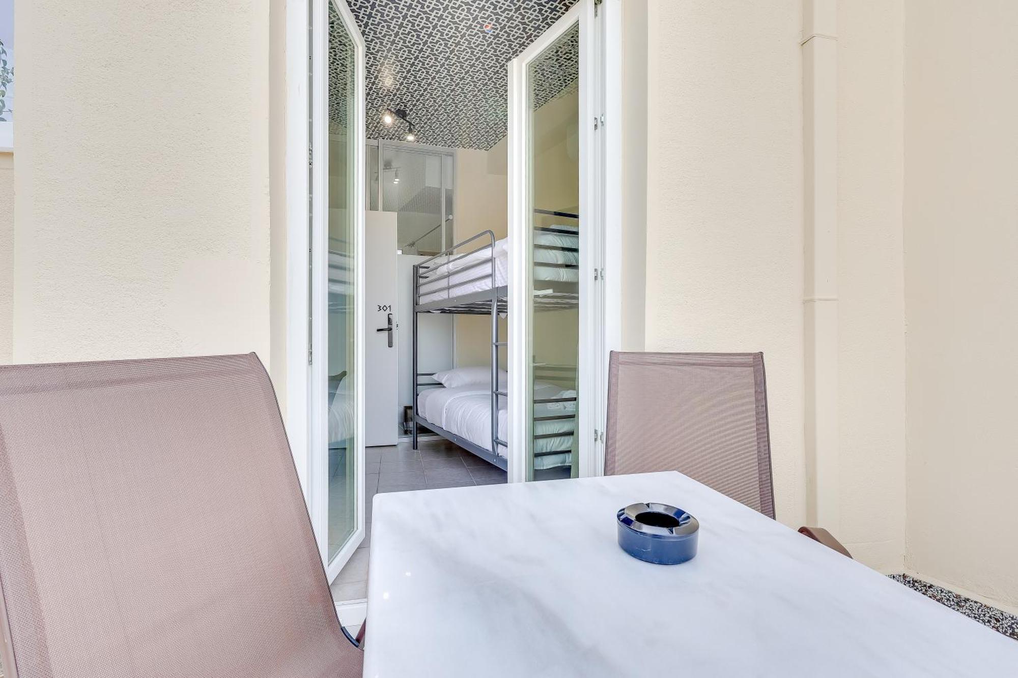 7Athens Aparthotel Exterior photo